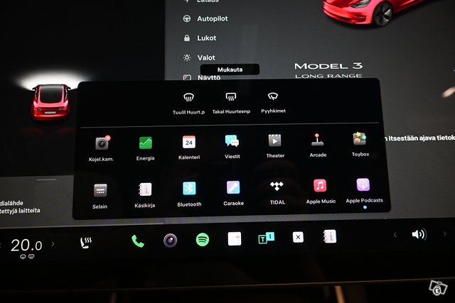 Tesla Model 3 22