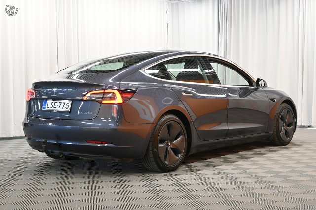 Tesla Model 3 5