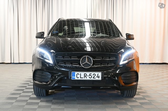 Mercedes-Benz GLA 2