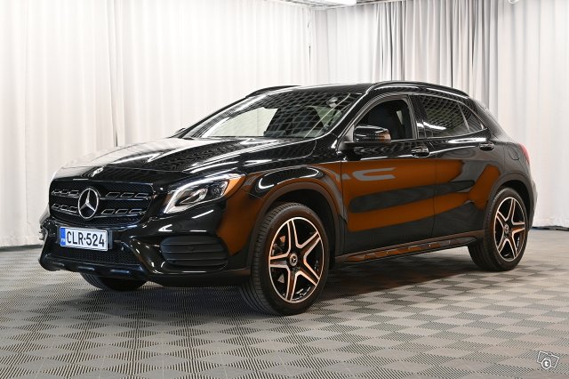 Mercedes-Benz GLA 4