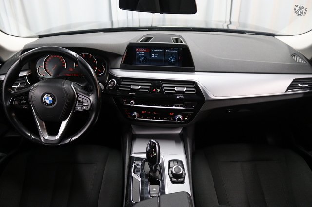 BMW 520 11