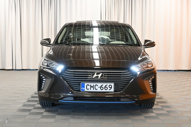 Hyundai IONIQ PLUG-IN 2