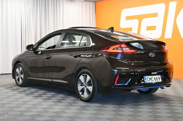 Hyundai IONIQ PLUG-IN 7