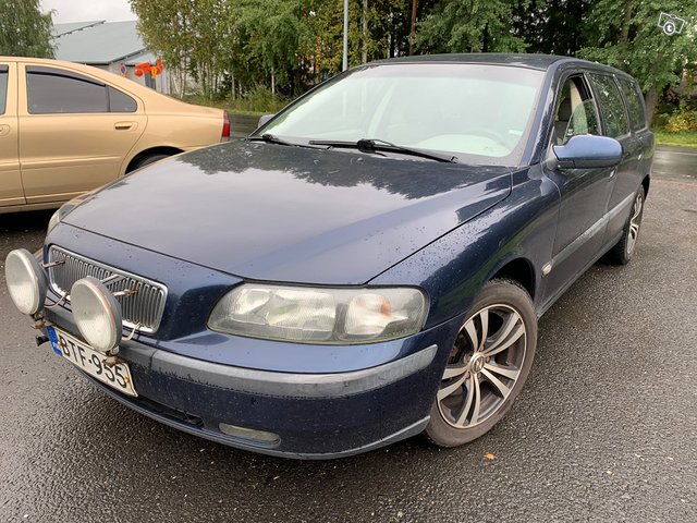 Volvo V70 1