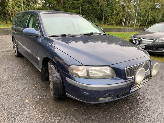 Volvo V70 2