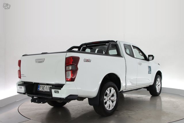 Isuzu D-Max 6