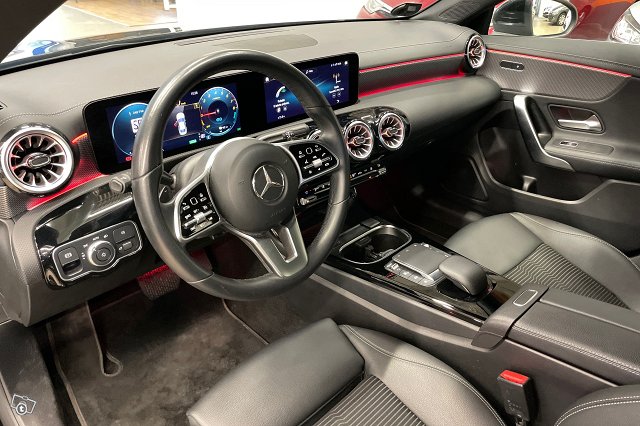 Mercedes-Benz CLA 6