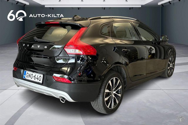 VOLVO V40 Cross Country 2