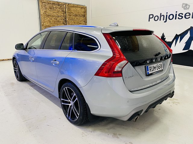 Volvo V60 3