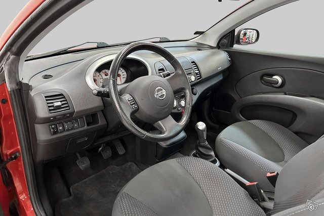 Nissan Micra 10