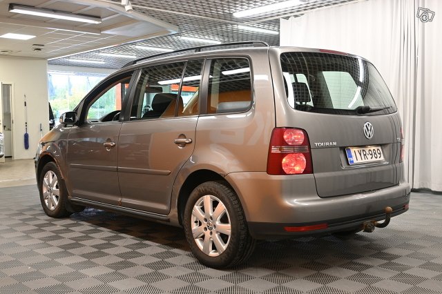 Volkswagen Touran 4