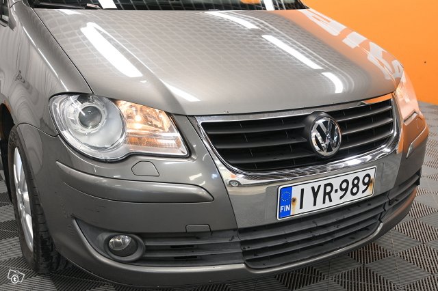 Volkswagen Touran 7