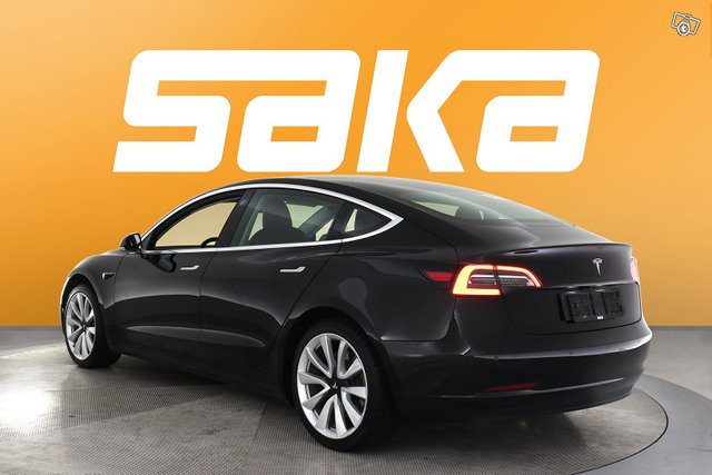 Tesla Model 3 5