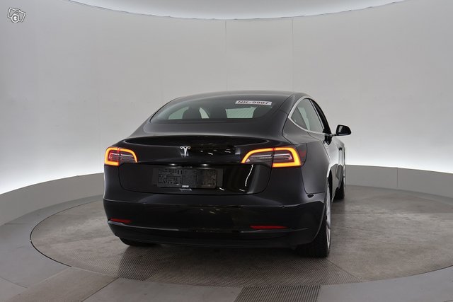 Tesla Model 3 10