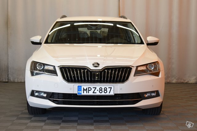 Skoda Superb 2