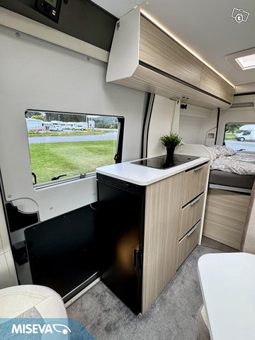 Adria Twin 11