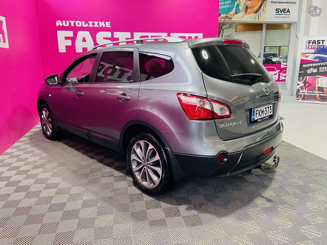 Nissan Qashqai+2 7