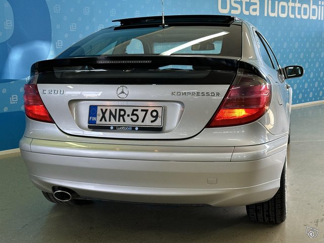 Mercedes-Benz C 4