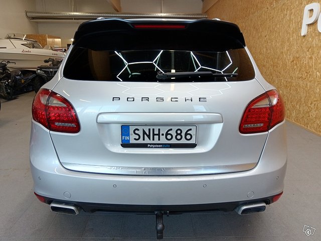 Porsche Cayenne 3