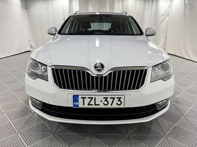 Skoda Superb 6