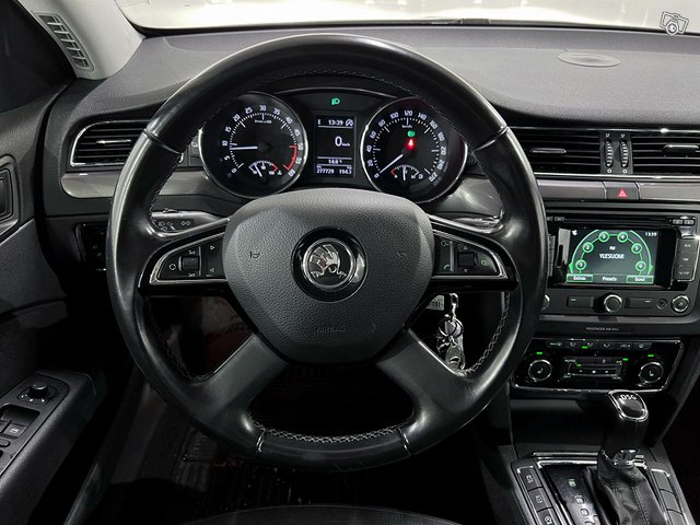 Skoda Superb 8