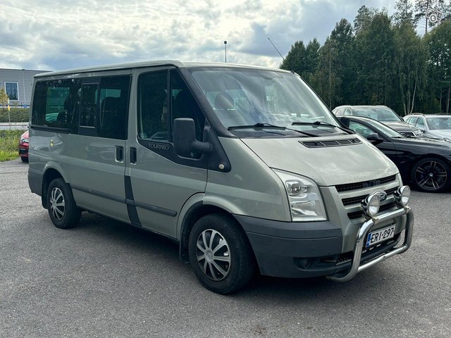 Ford Tourneo 3