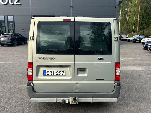 Ford Tourneo 6