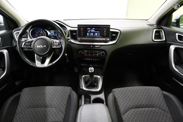 Kia Ceed 8