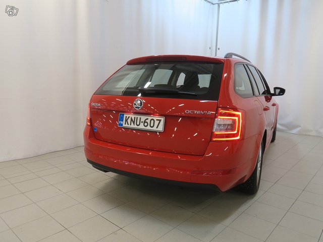 SKODA Octavia 12