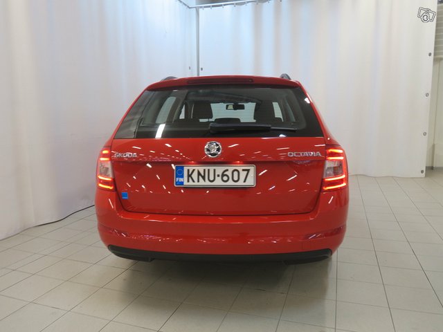 SKODA Octavia 13