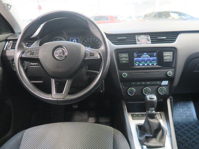 SKODA Octavia 19