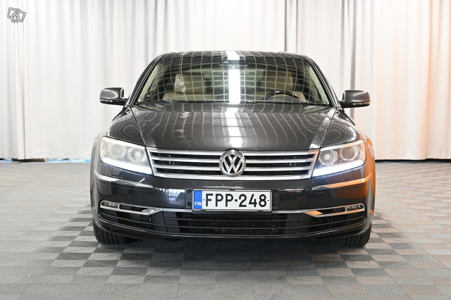 Volkswagen Phaeton 2