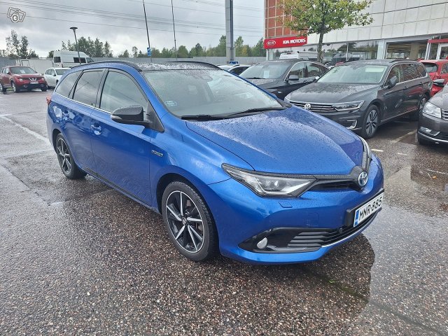 Toyota Auris 1