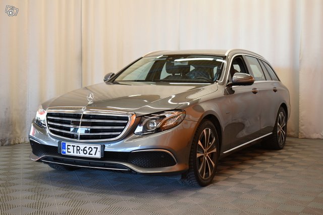 Mercedes-Benz E 4