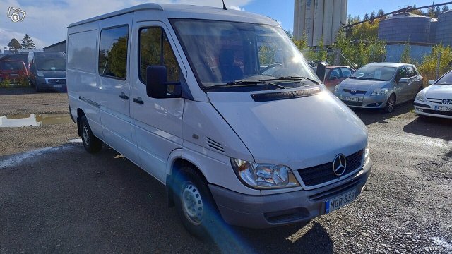 Mercedes-Benz Sprinter 4