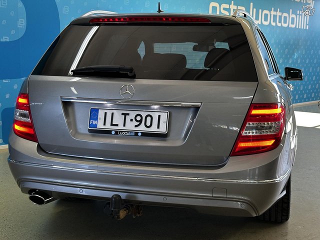 Mercedes-Benz C 4