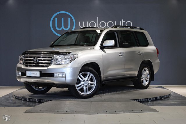 Toyota Land Cruiser 1