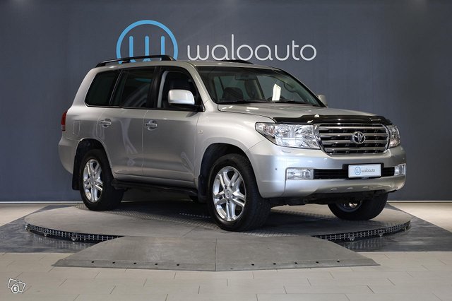 Toyota Land Cruiser 7