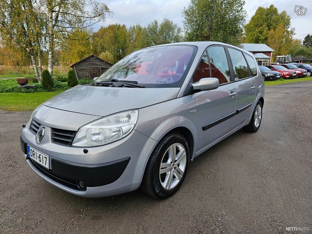 Renault Grand Scenic 1