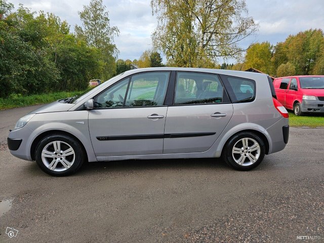 Renault Grand Scenic 7