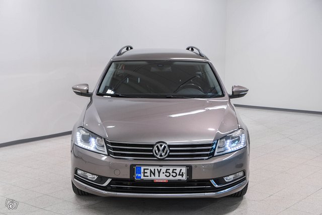 Volkswagen Passat 2