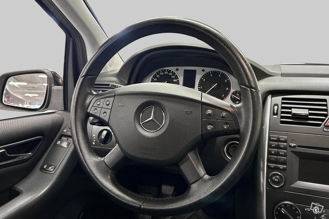 Mercedes-Benz B 15