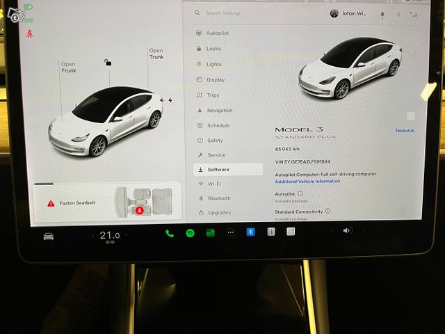 Tesla Model 3 7