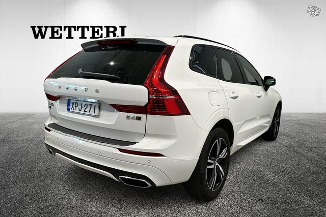 Volvo XC60 4