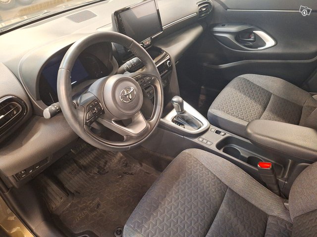 Toyota Yaris Cross 7