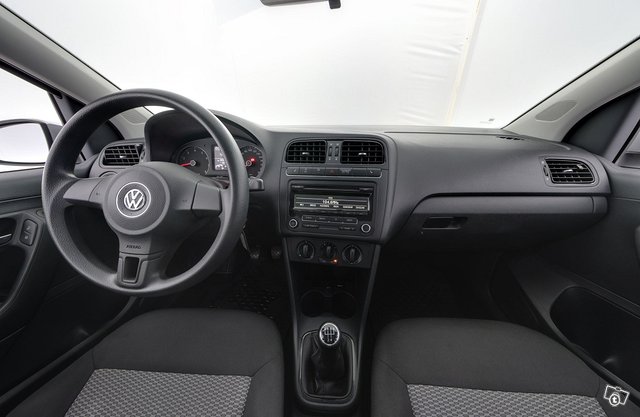 Volkswagen Polo 11