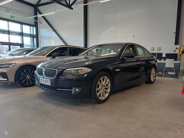 BMW 530