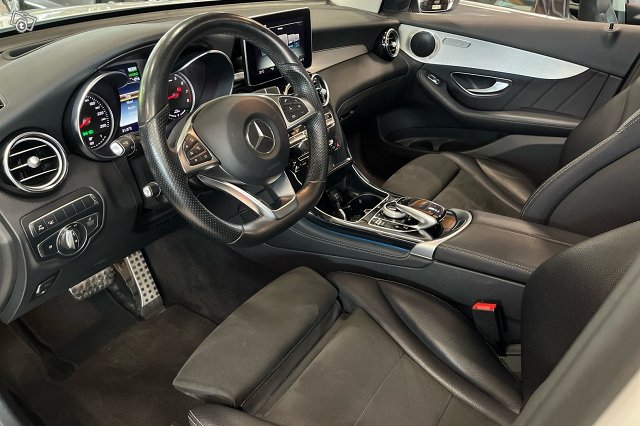 Mercedes-Benz GLC 8