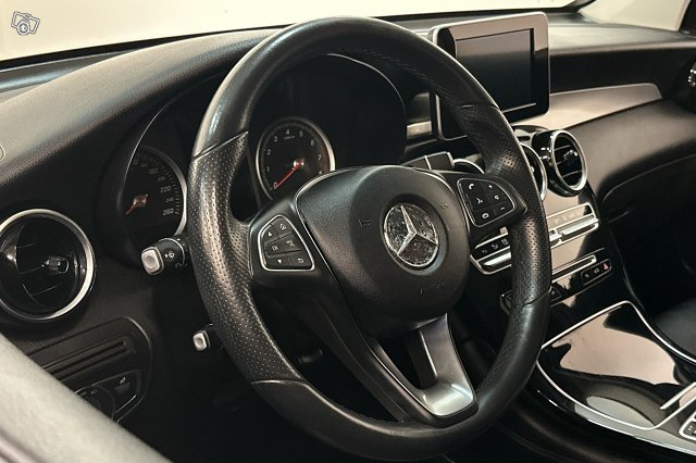 Mercedes-Benz GLC 13