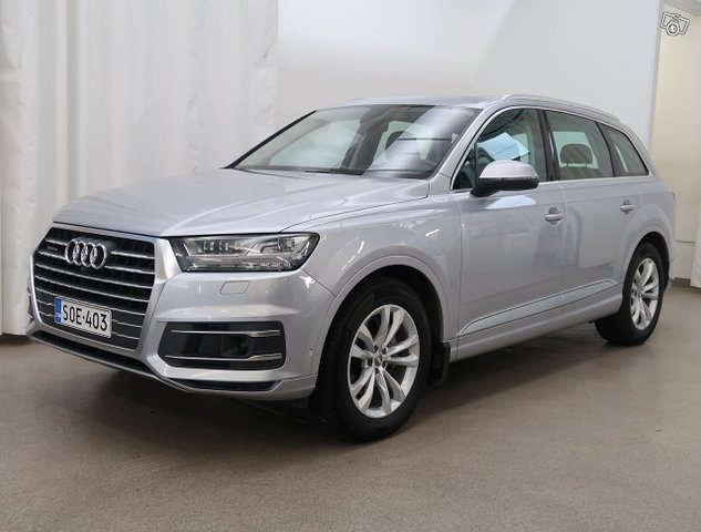 Audi Q7 1